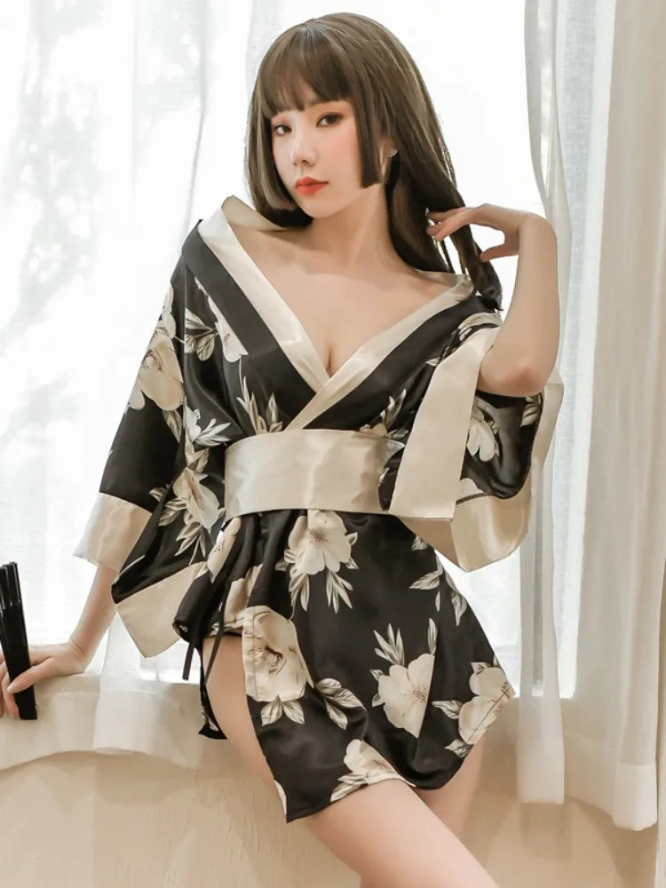 Kimono - Black & White Nightdress 1